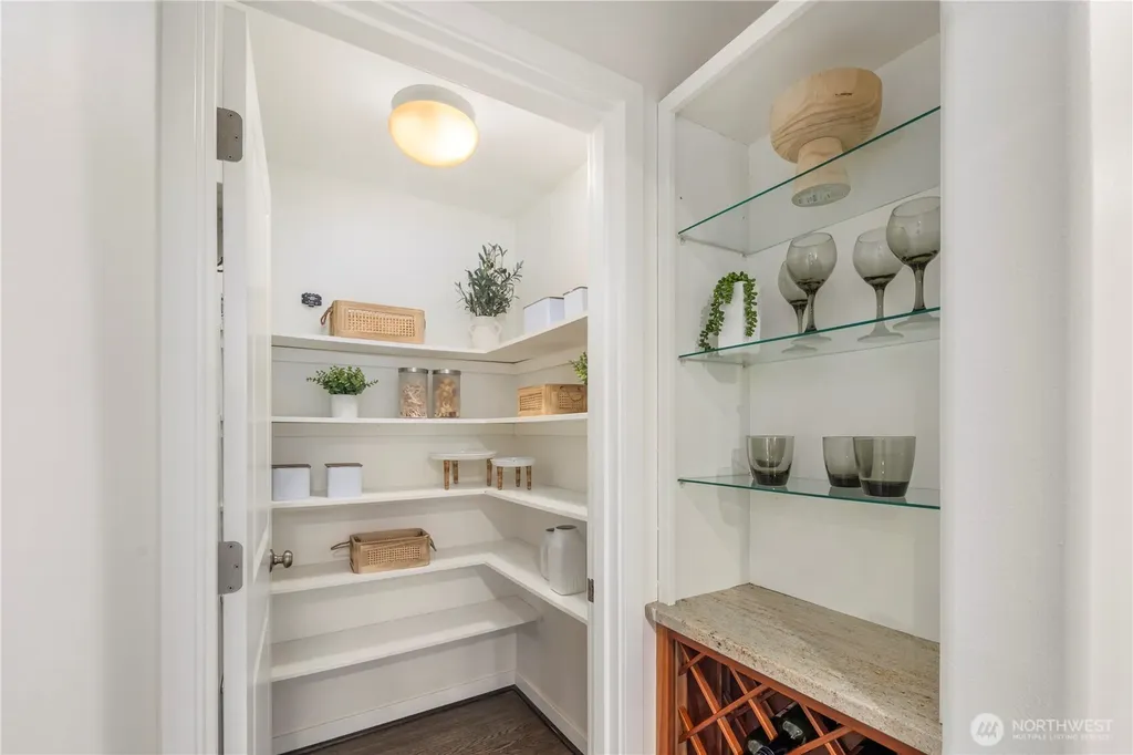 4003 E Newton Street Seattle WA 98112