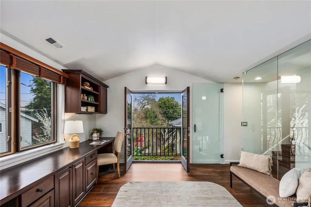 4003 E Newton Street Seattle WA 98112