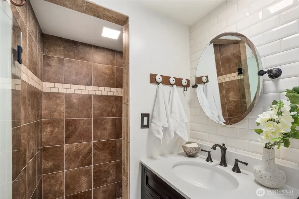 4003 E Newton Street Seattle WA 98112