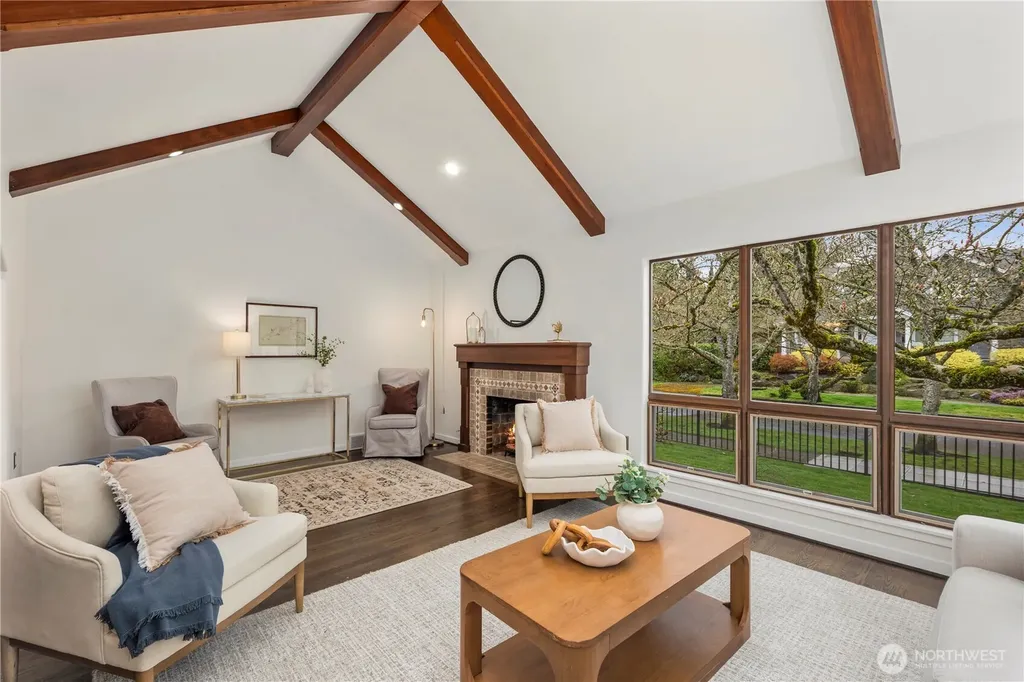 4003 E Newton Street Seattle WA 98112
