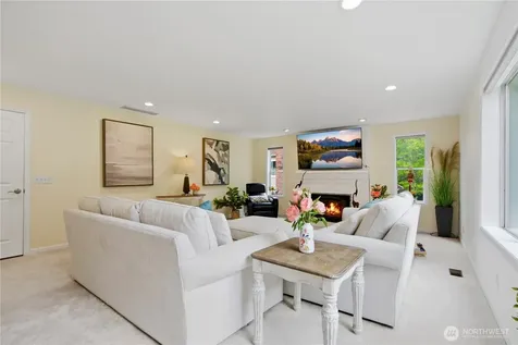 23030 NE 13th Street Sammamish WA 98074