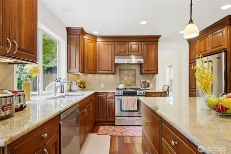 23030 NE 13th Street Sammamish WA 98074