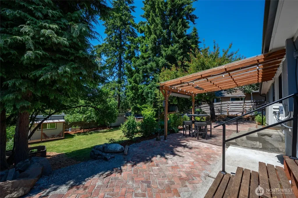 14717 22nd Avenue NE Shoreline WA 98155