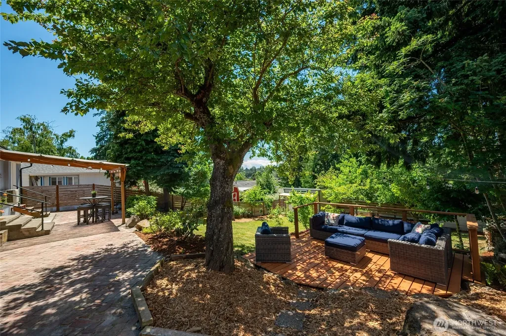 14717 22nd Avenue NE Shoreline WA 98155