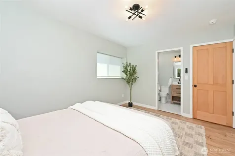 14717 22nd Avenue NE Shoreline WA 98155