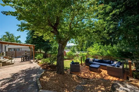 14717 22nd Avenue NE Shoreline WA 98155