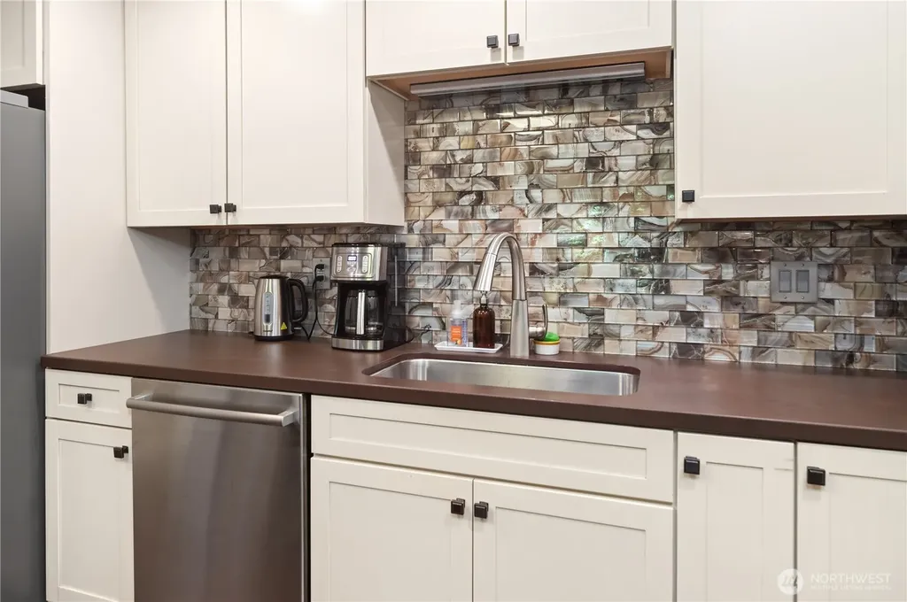 18412 11th Avenue NE Poulsbo WA 98370
