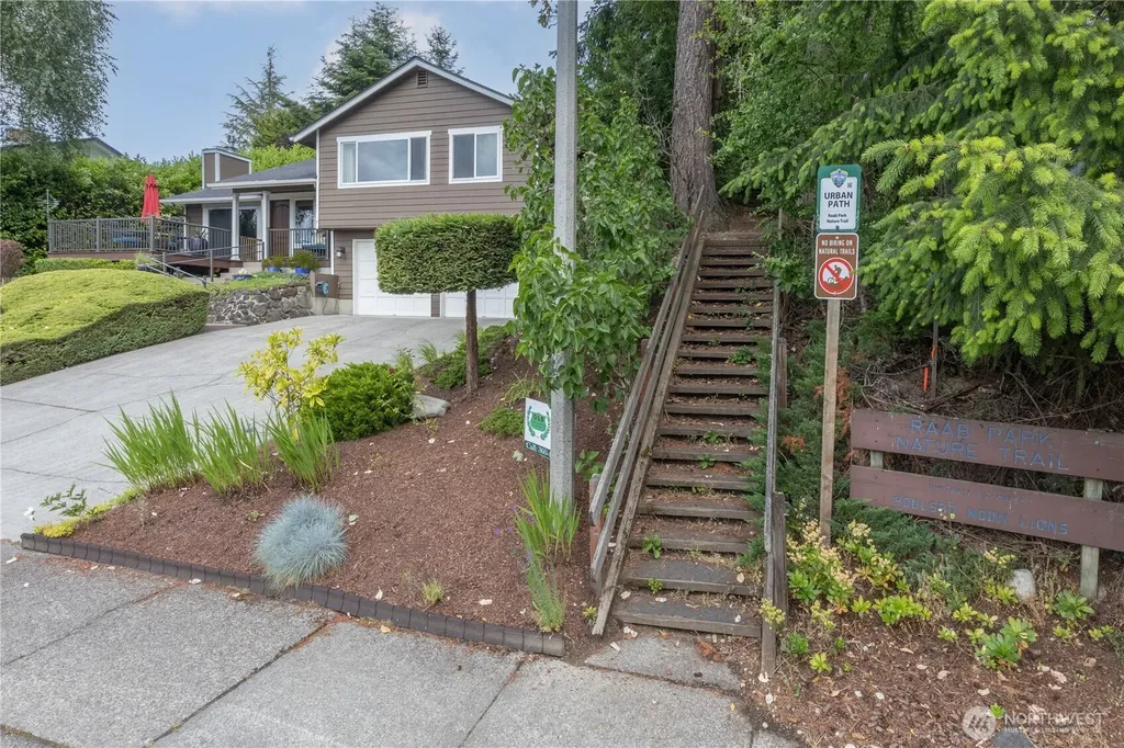 18412 11th Avenue NE Poulsbo WA 98370