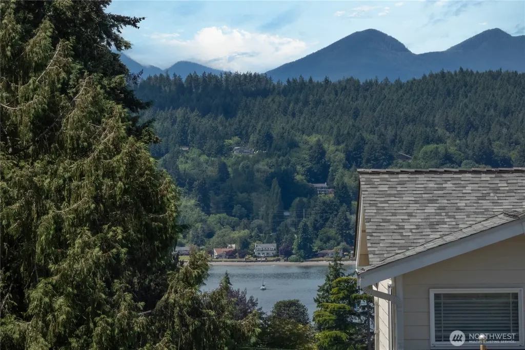 18412 11th Avenue NE Poulsbo WA 98370