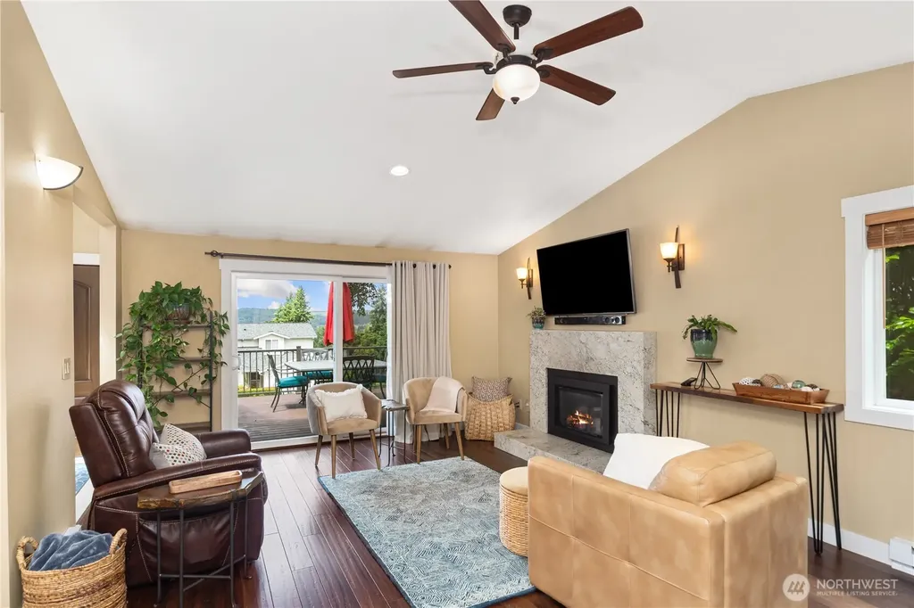 18412 11th Avenue NE Poulsbo WA 98370