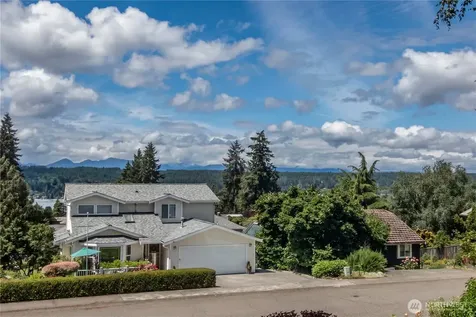 18412 11th Avenue NE Poulsbo WA 98370