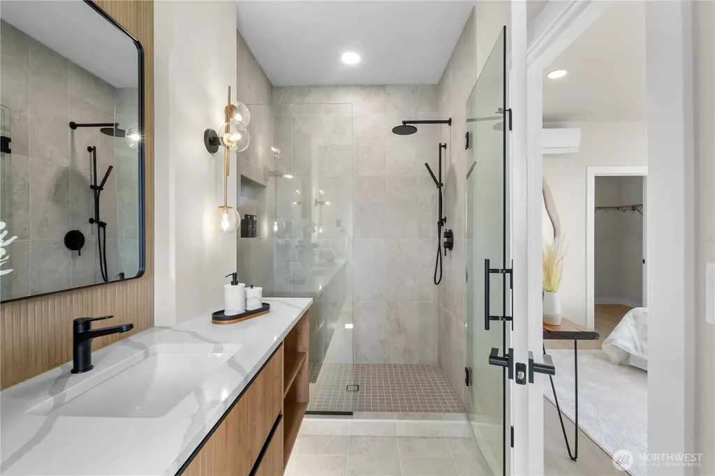 1141 NW 57th Street Seattle WA 98107