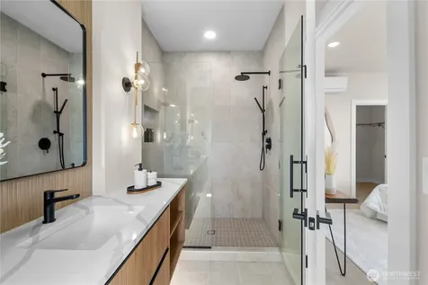 1141 NW 57th Street Seattle WA 98107