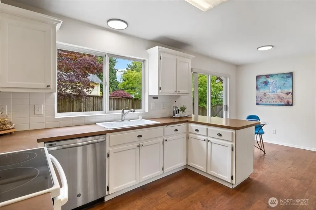2502 112th Drive NE Lake Stevens WA 98258
