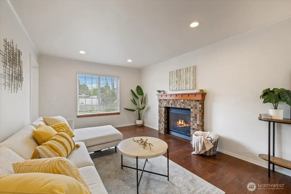 2502 112th Drive NE Lake Stevens WA 98258