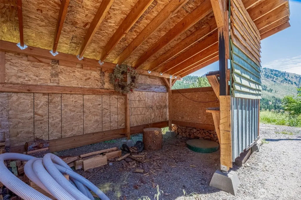 9750 Nahahum Canyon Road Cashmere WA 98815