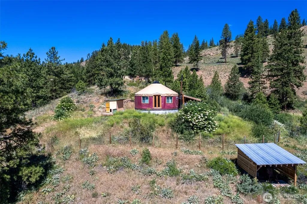 9750 Nahahum Canyon Road Cashmere WA 98815