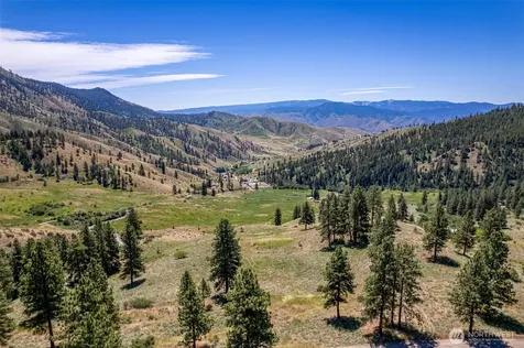 9750 Nahahum Canyon Road Cashmere WA 98815