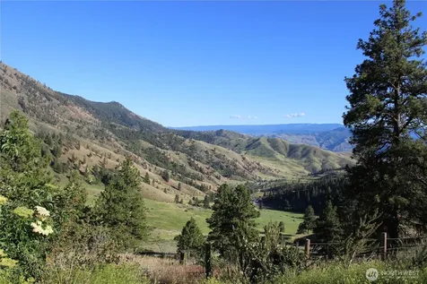 9750 Nahahum Canyon Road Cashmere WA 98815