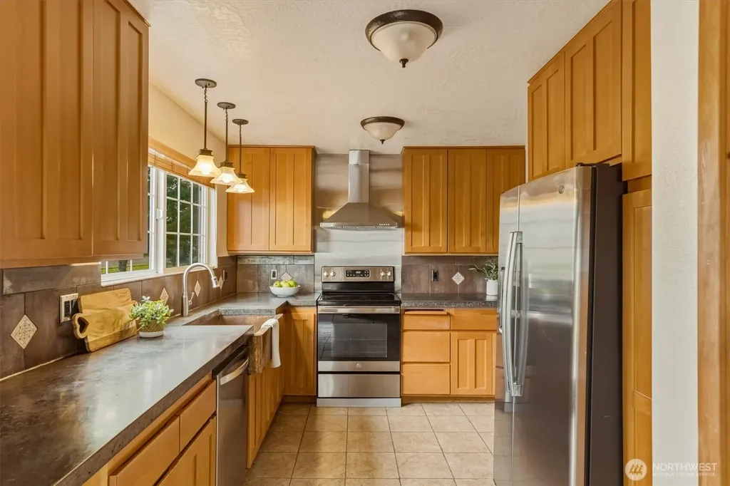 3008 Florida Street Longview WA 98632