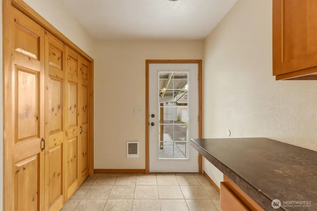 3008 Florida Street Longview WA 98632