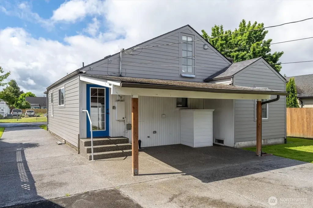 3008 Florida Street Longview WA 98632