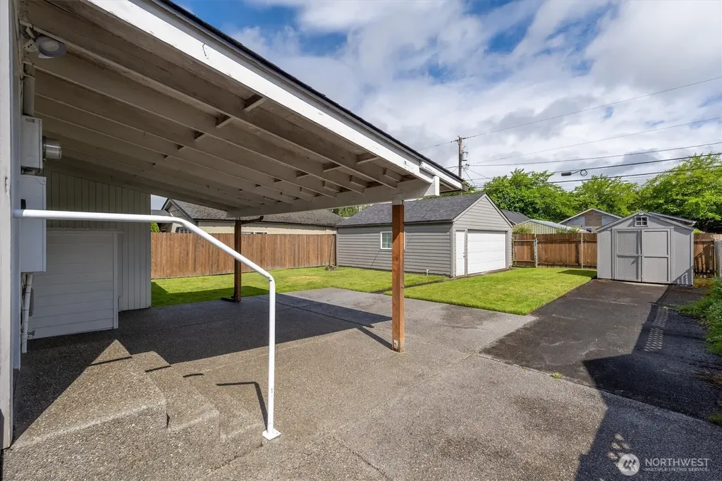 3008 Florida Street Longview WA 98632