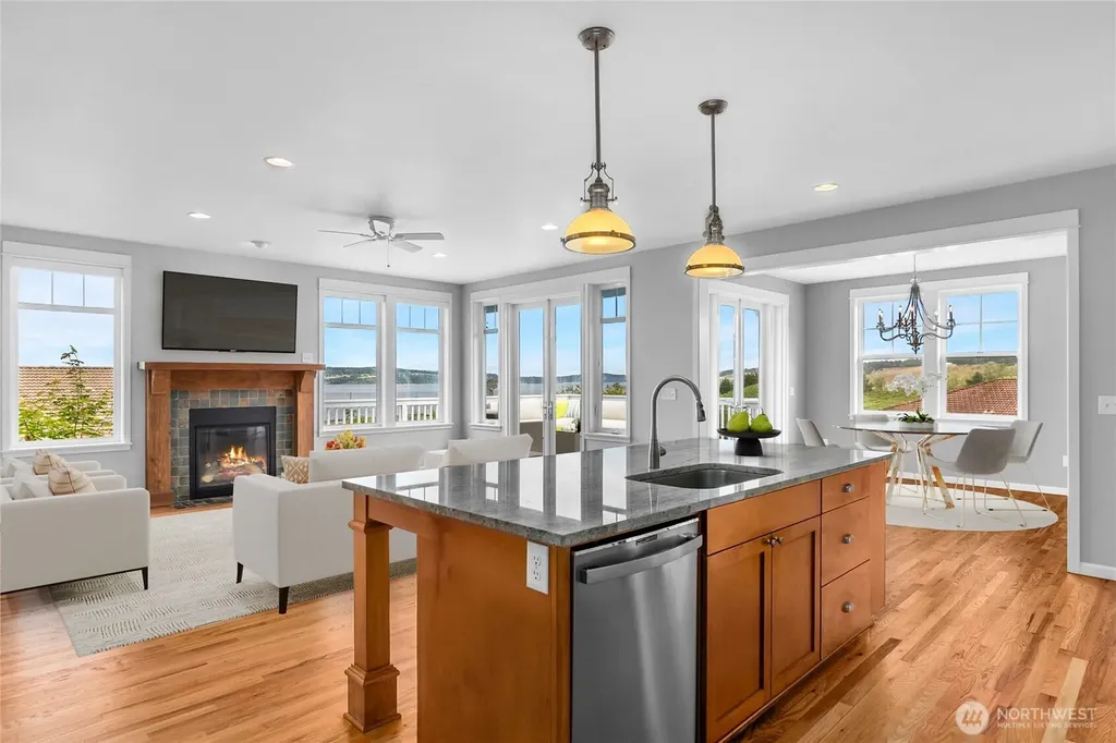 2790 Chambers Bay Drive Steilacoom WA 98388