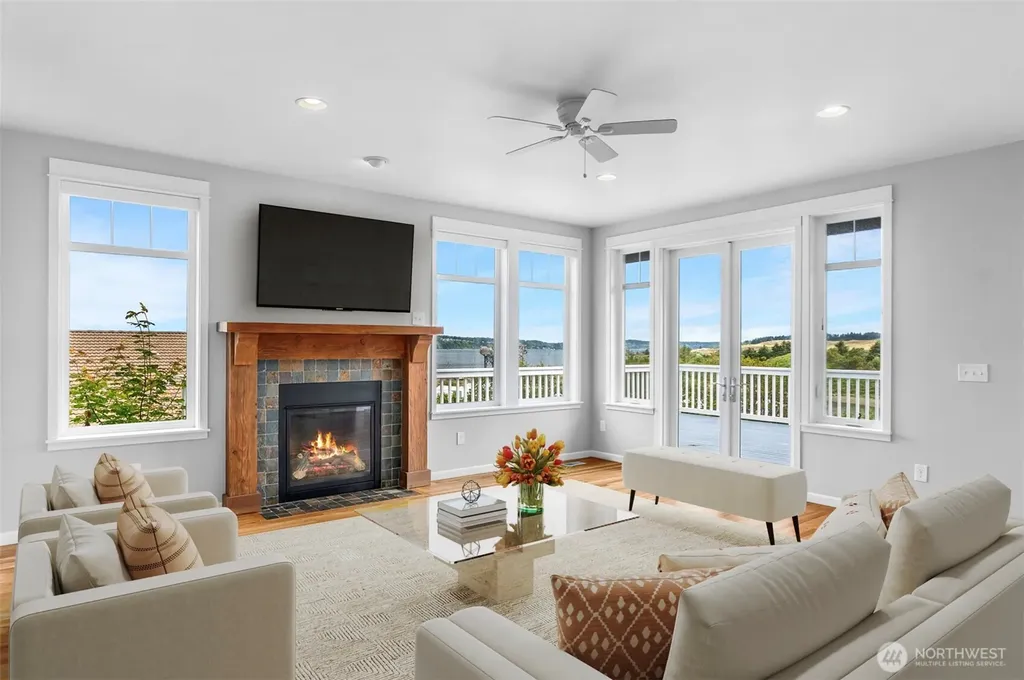 2790 Chambers Bay Drive Steilacoom WA 98388