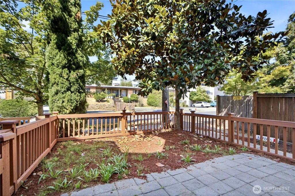 12316 33rd Avenue NE Seattle WA 98125