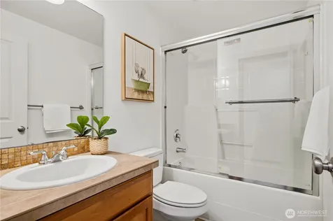 12316 33rd Avenue NE Seattle WA 98125