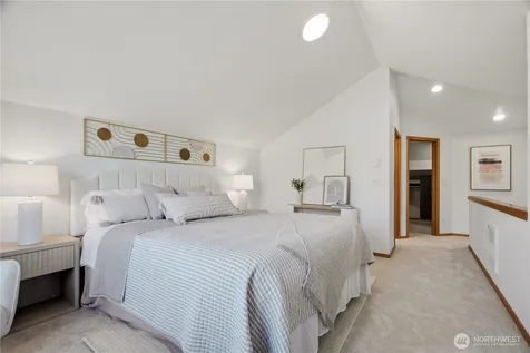 12316 33rd Avenue NE Seattle WA 98125