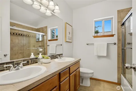 12316 33rd Avenue NE Seattle WA 98125