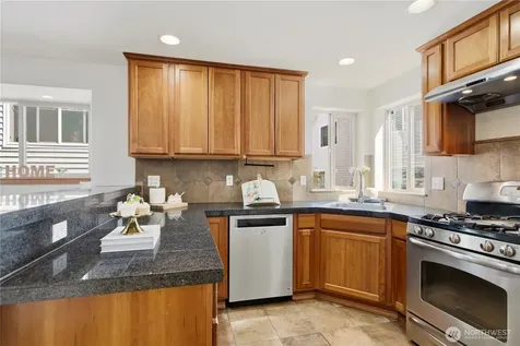 12316 33rd Avenue NE Seattle WA 98125