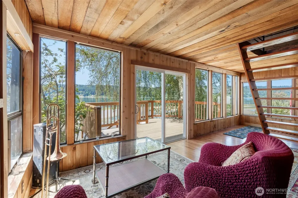 28243 Manzanita Beach Road SW Vashon WA 98070
