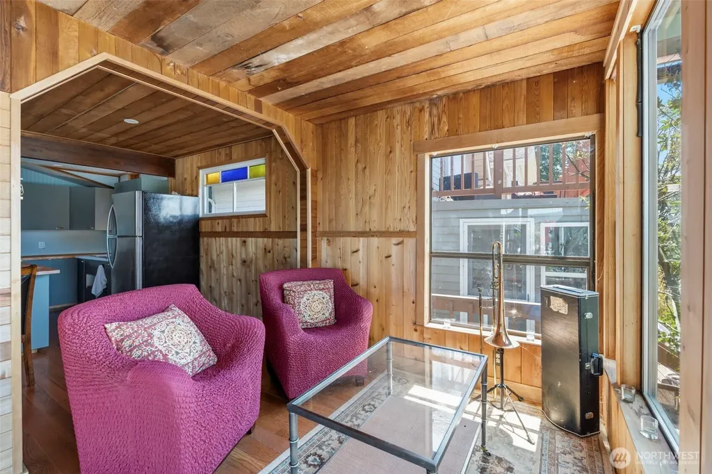 28243 Manzanita Beach Road SW Vashon WA 98070