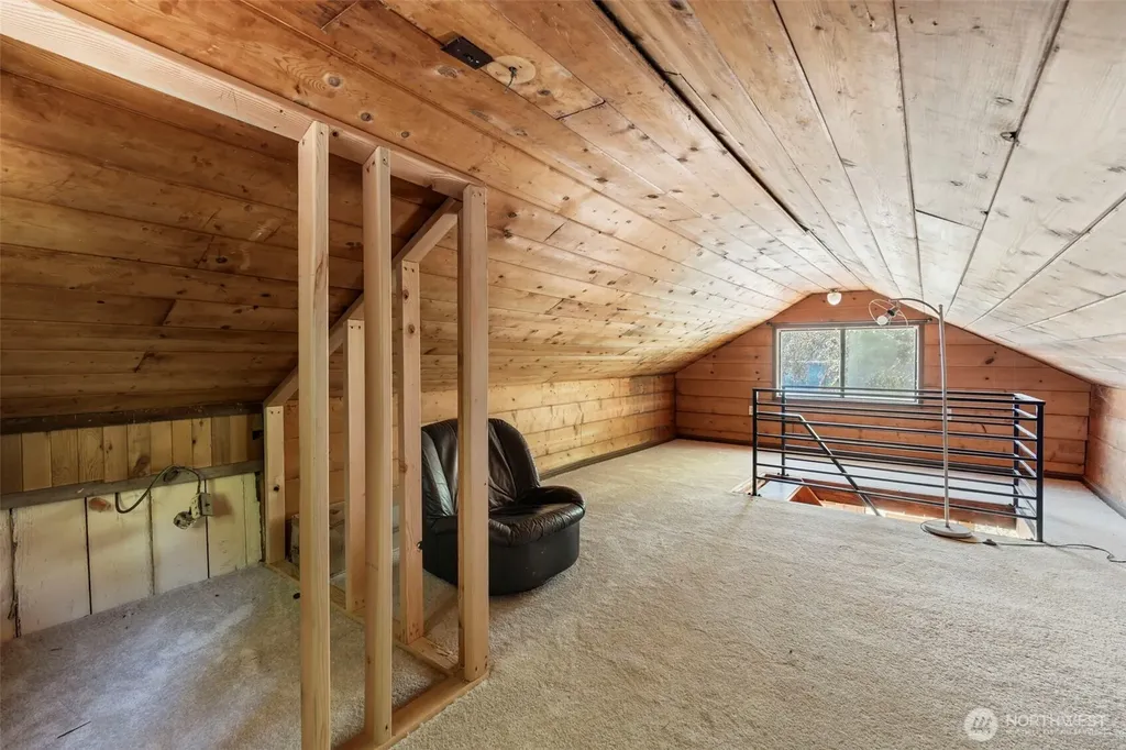 28243 Manzanita Beach Road SW Vashon WA 98070