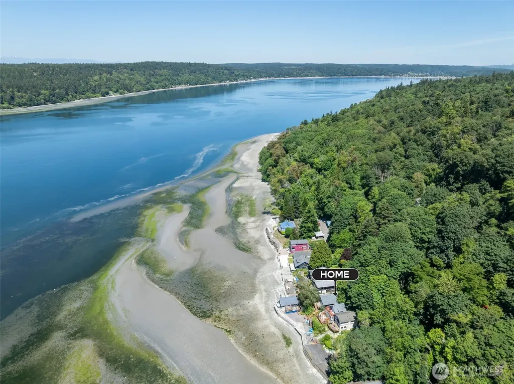 28243 Manzanita Beach Road SW Vashon WA 98070