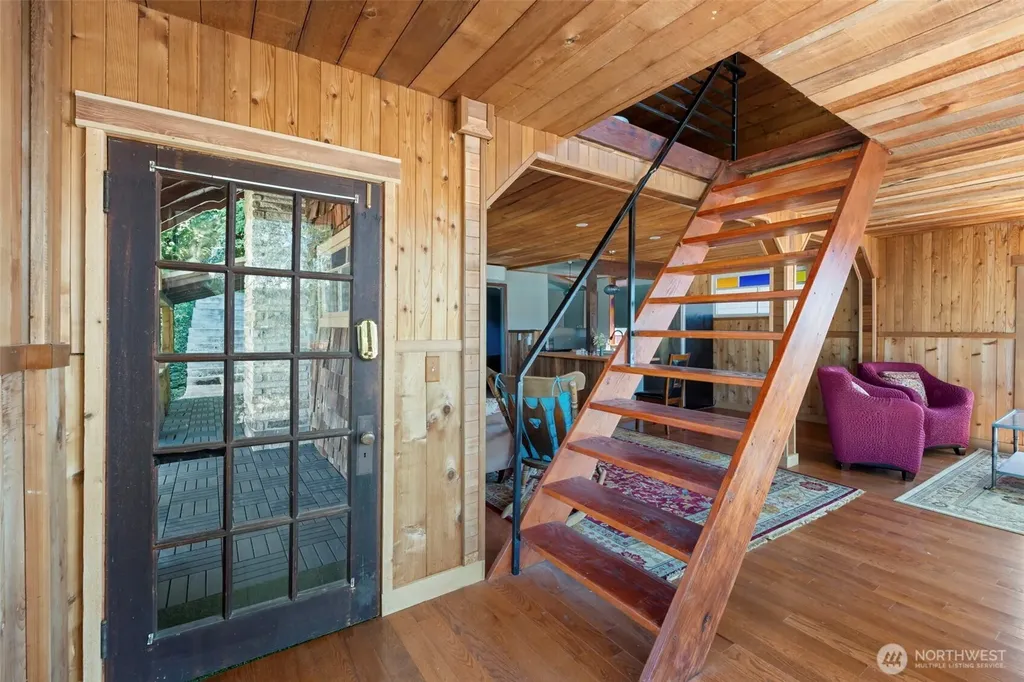 28243 Manzanita Beach Road SW Vashon WA 98070