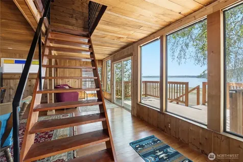 28243 Manzanita Beach Road SW Vashon WA 98070