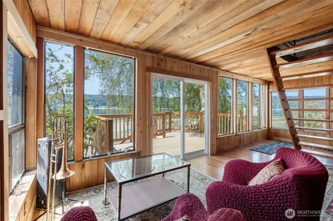 28243 Manzanita Beach Road SW Vashon WA 98070