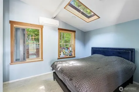 28243 Manzanita Beach Road SW Vashon WA 98070