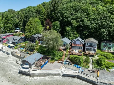28243 Manzanita Beach Road SW Vashon WA 98070
