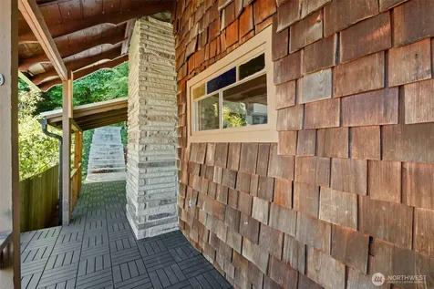 28243 Manzanita Beach Road SW Vashon WA 98070