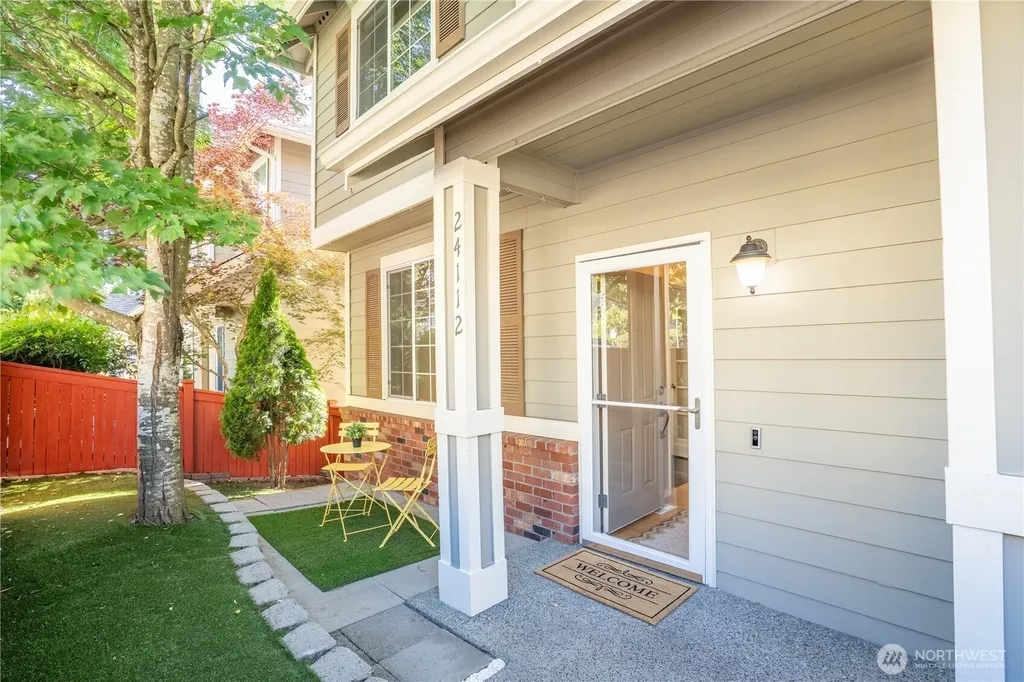 24112 40th Avenue SE Bothell WA 98021