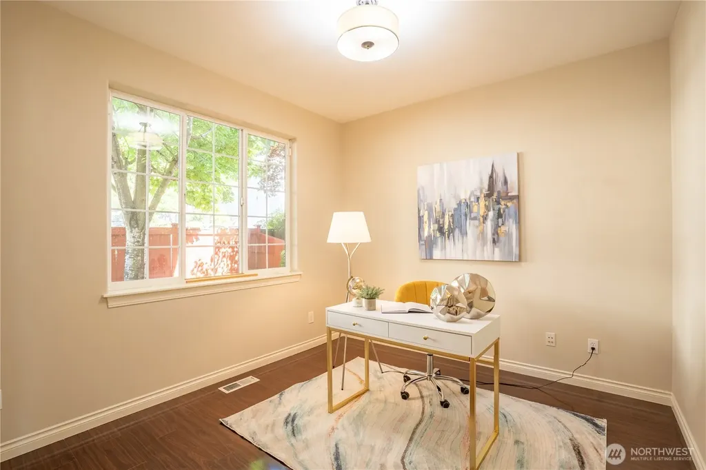 24112 40th Avenue SE Bothell WA 98021