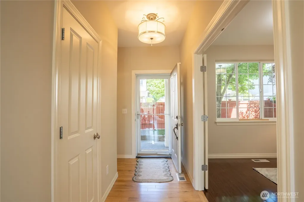 24112 40th Avenue SE Bothell WA 98021