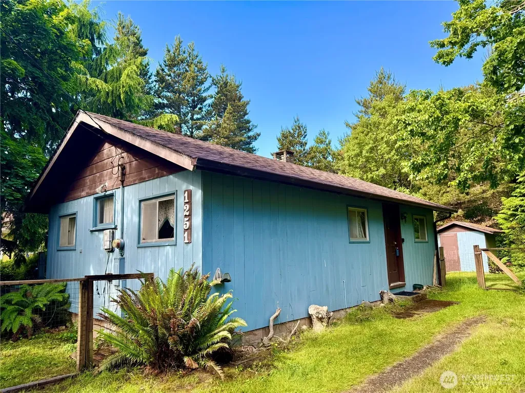 1251 S Ocosta Street S Westport WA 98595
