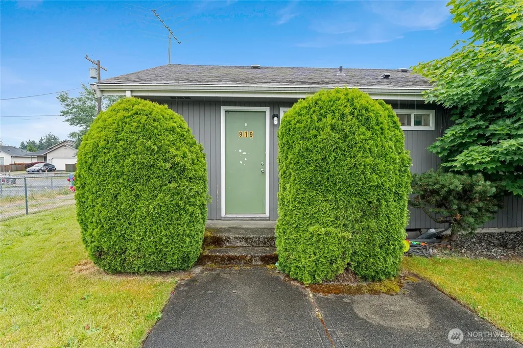 922 134th Street Ct S Tacoma WA 98444