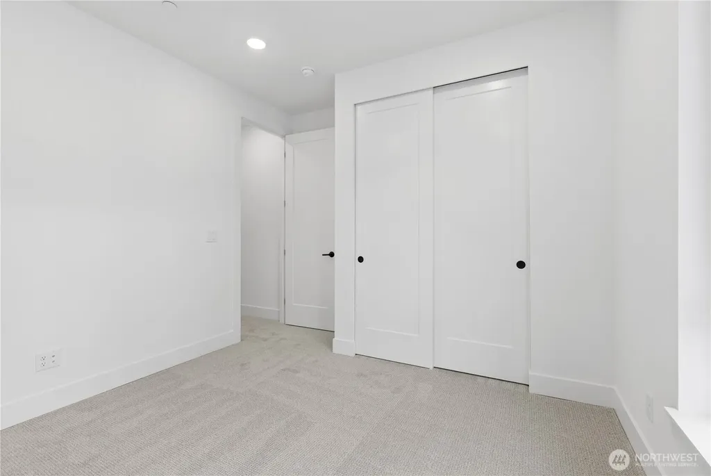 12207 137th Place NE Redmond WA 98052